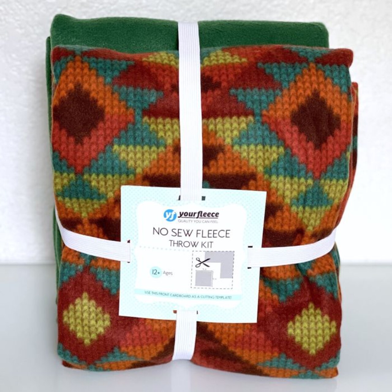 Argyle Pattern Anti-Pill Premium No Sew Throw Fleece Fabric Kit